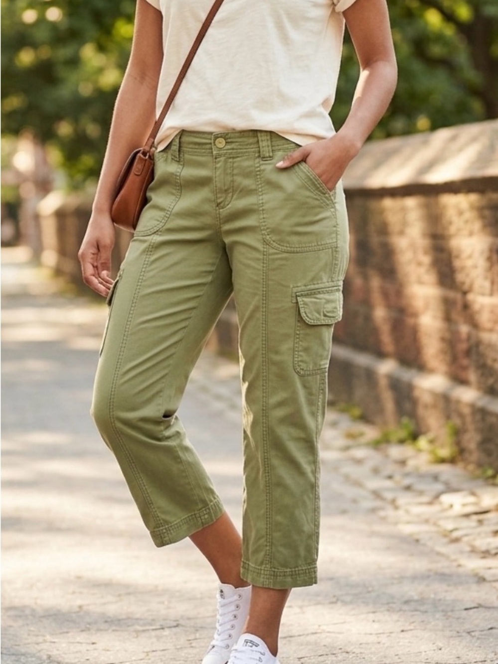 Faded Glory Women's Cargo Capri Pants Olive‎ Green
